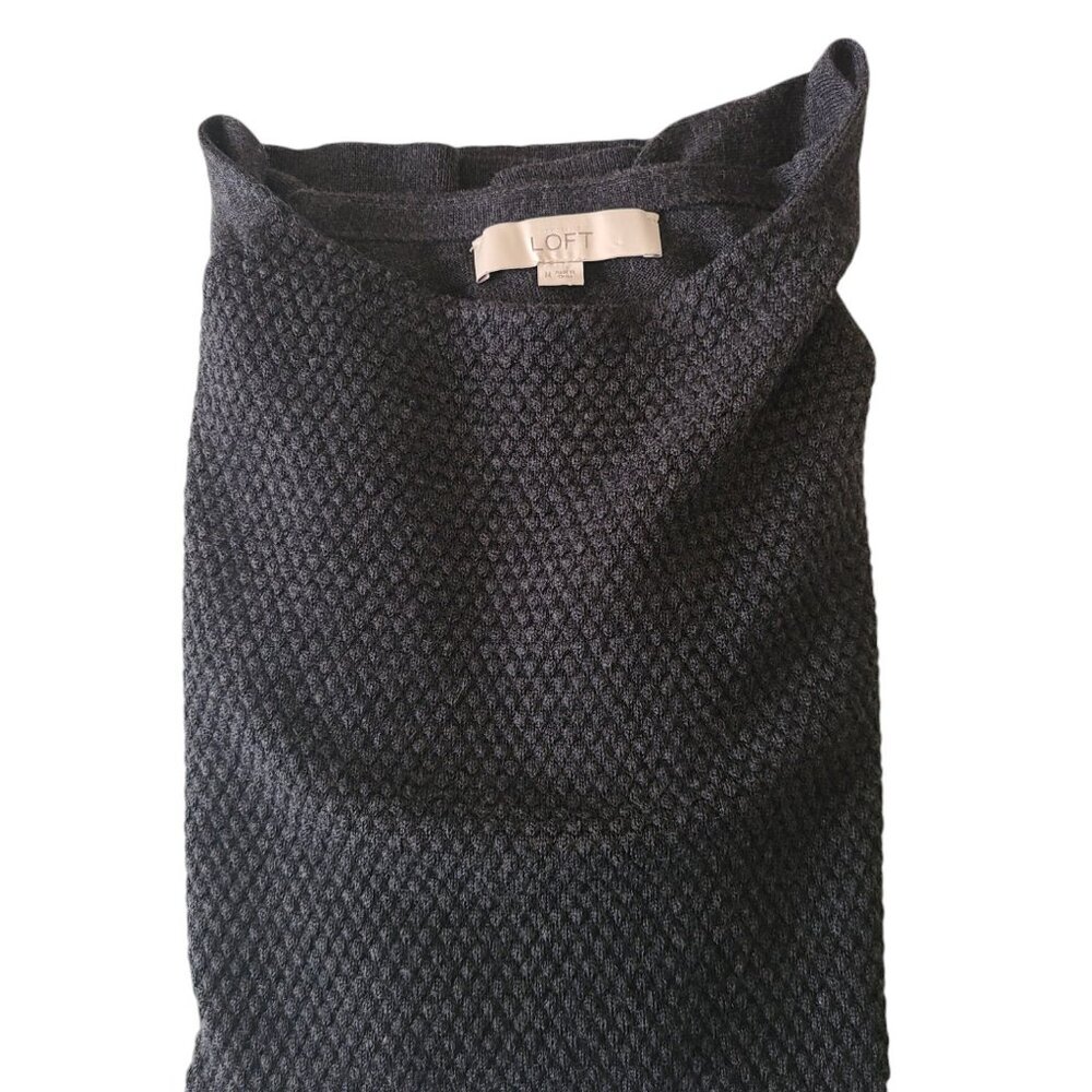 LOFT Dark Gray Knit Sweater | Size Medium | Cozy & Versatile